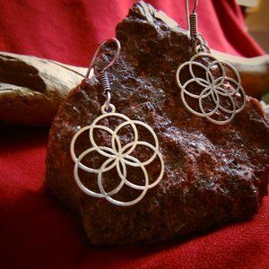 Simple Flower of Life Earring - Silver Brass